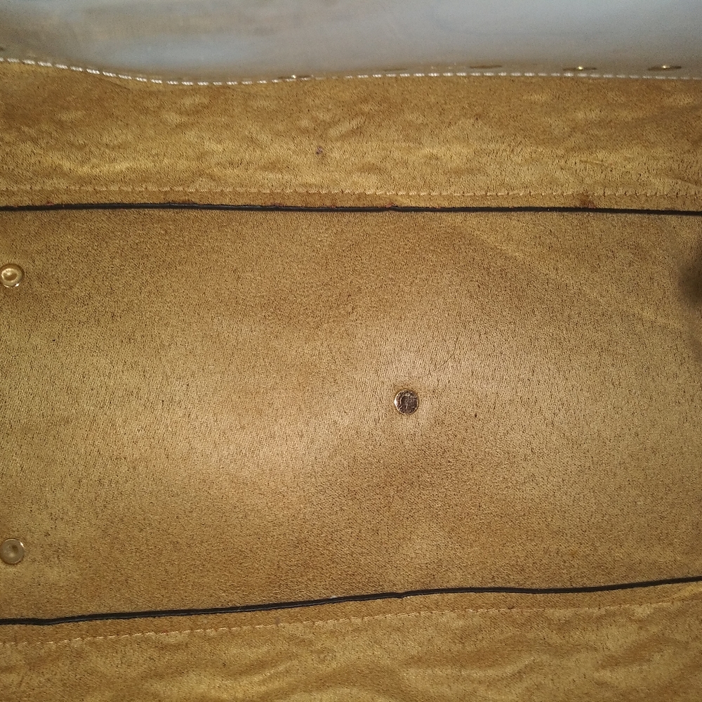 Purse - Picture 2 of 5